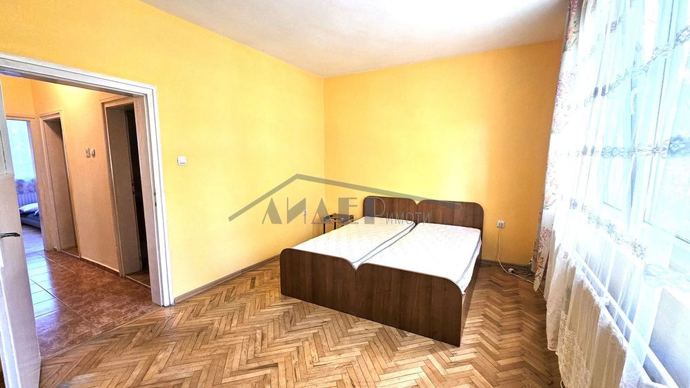Продава се Тристаен апартамент в Пловдив, Кършияка - 88 кв.м за 1898 €/кв.м - Снимка #7