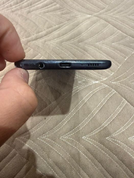 Самсунг А71 128/6