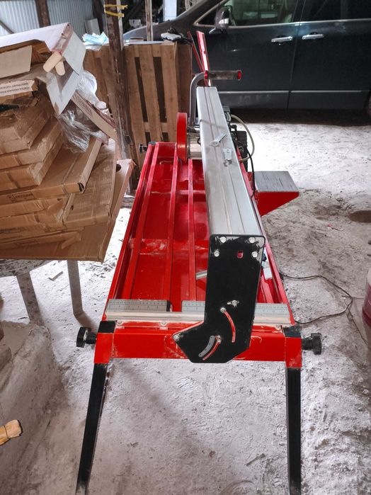 Кафель режет икромек