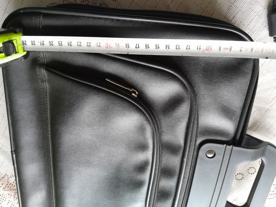 Кожена  чанта  за  лаптоп и  други