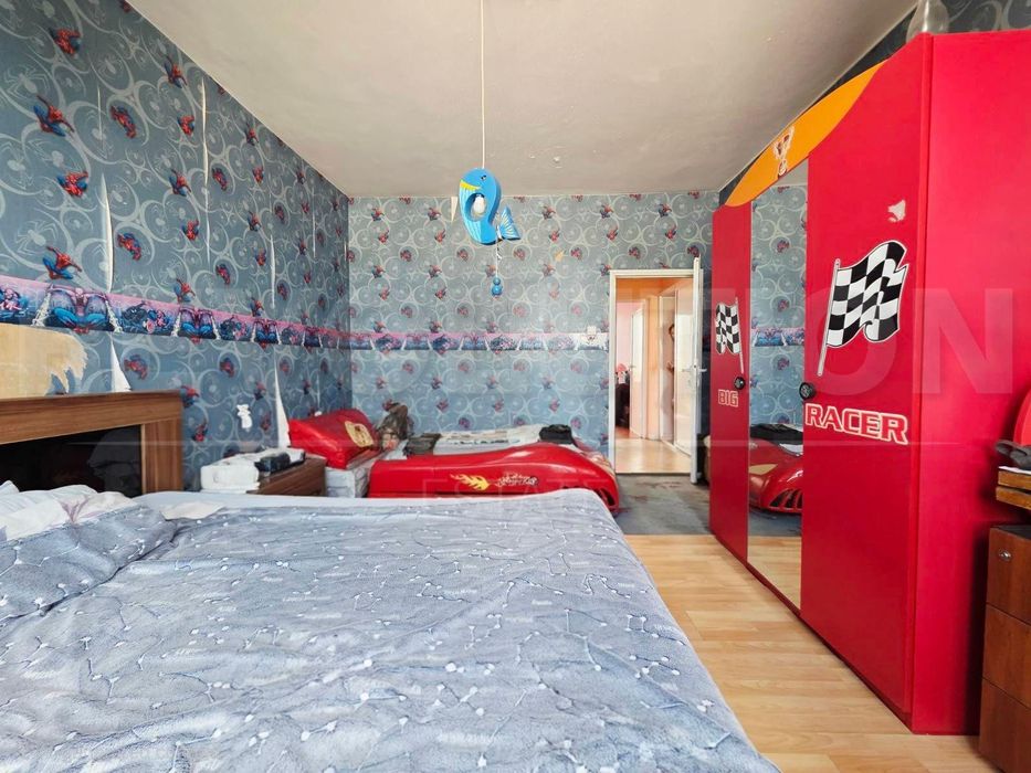 Продава се Тристаен апартамент в София, Люлин 10 - 79 кв.м за 2089 €/кв.м - Снимка #4