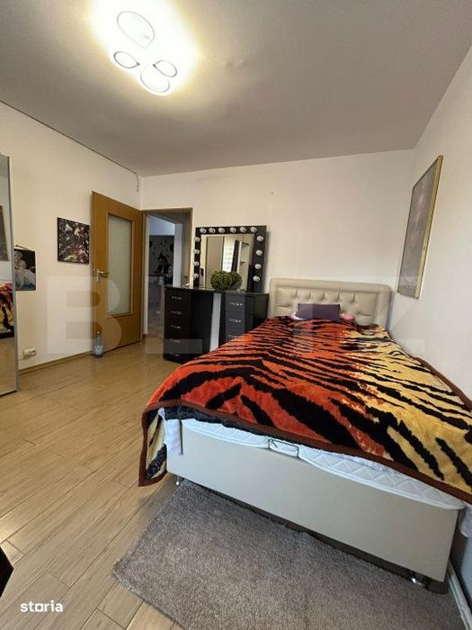 Apartament de vanzare – 4 camere, 85 mp, etaj 2, zona centrala