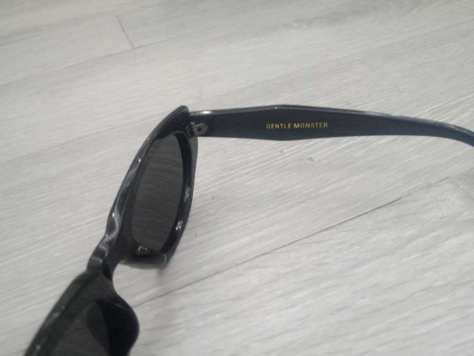 Очки солнцезащитные Gentle Monster оригинальные.