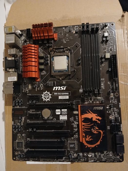 Дъно B85 G43 gaming с процесор i7 4790k и рам 8гб  и видео карта