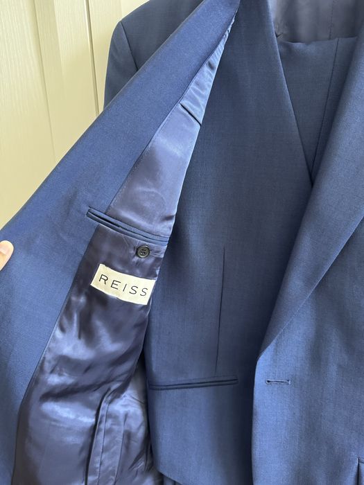 Костюм тройка Reiss