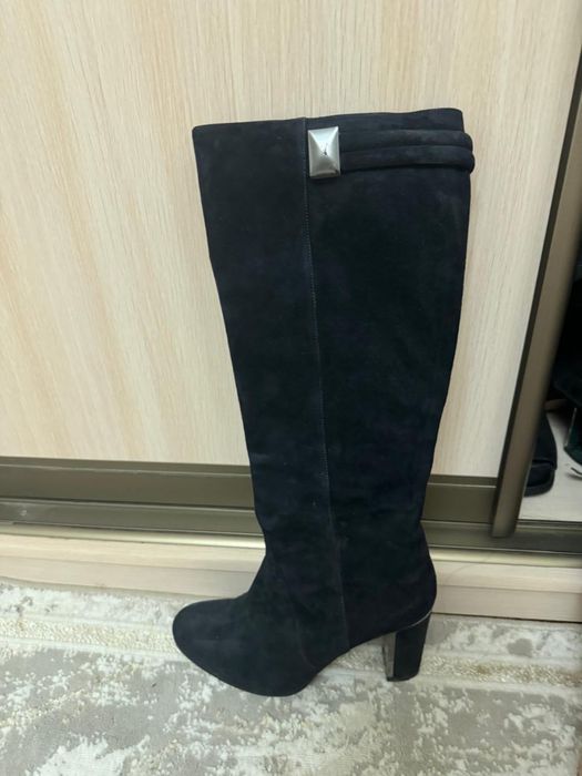 Продам женские сапоги
