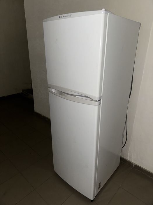 Отдам даром Холодильник LG