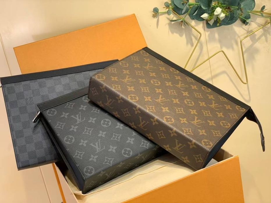 чанта Louis Vuitton Pochette Voyage