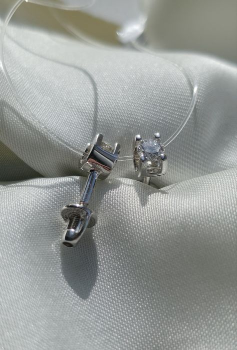 Пусеты с бриллиантами новые