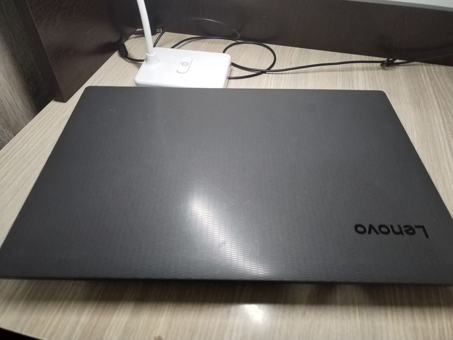 Ноутбук Lenovo V130-15IKB / 8GB RAM / 1TB / Под работу, учебу или запч