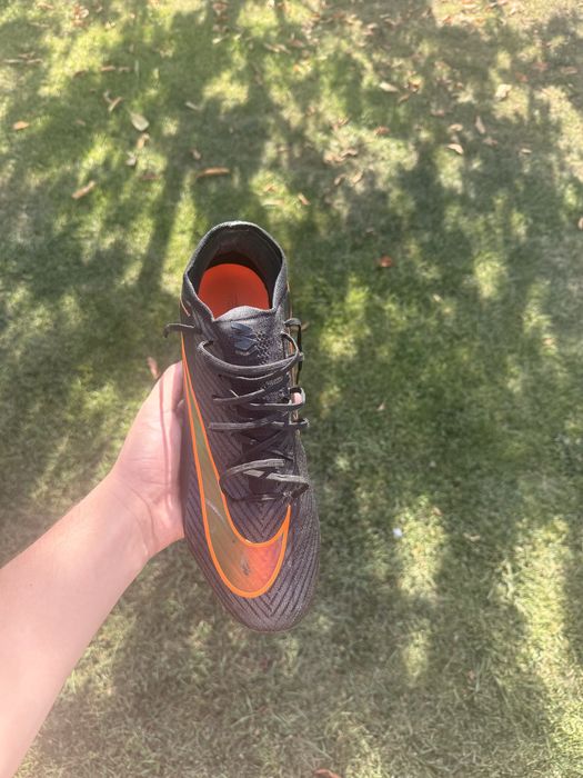 Ghete de fotbal nike