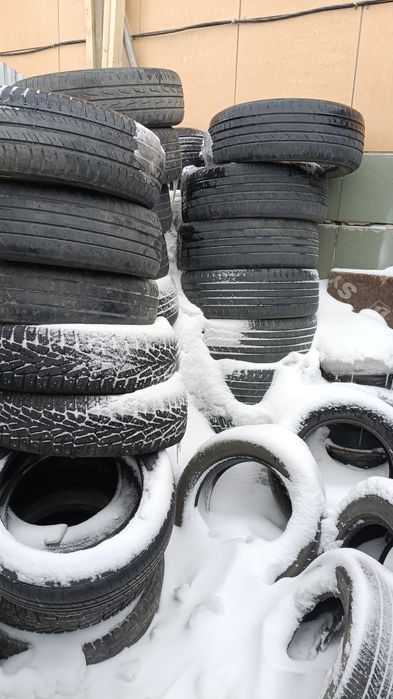 Шины б/у разные по 2 по одному