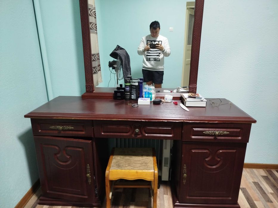 Продается комод состояние 8/10 темно коричневый цвет!