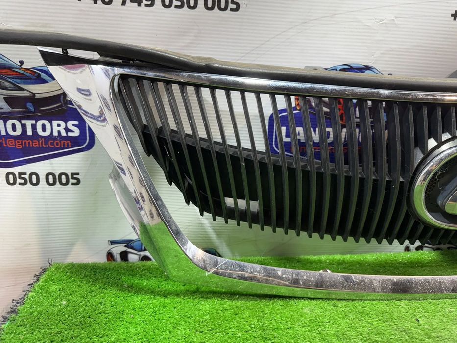 GRILĂ CENTRALĂ BARĂ FAȚĂ LEXUS GS 300 III 2009 3.0 BENZINA SEDAN COD OEM 5271130250 5311130C60 2005-2011