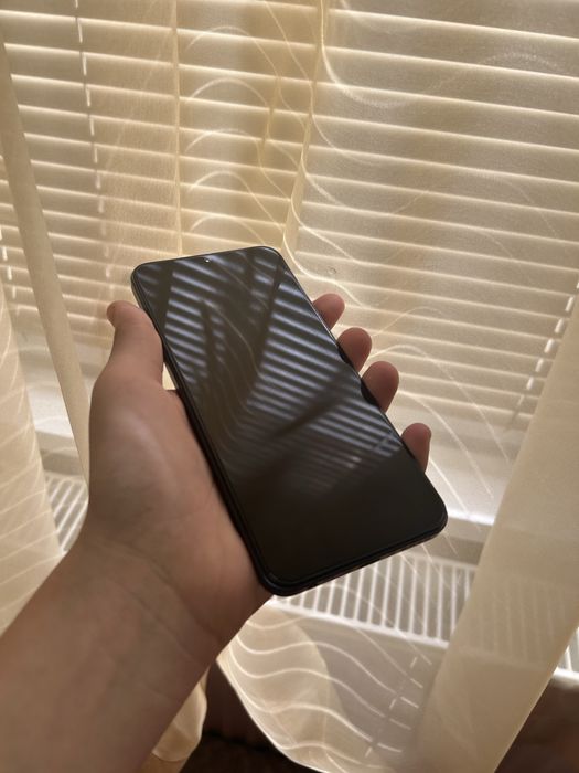 Vivo Y35 + калъф etuo