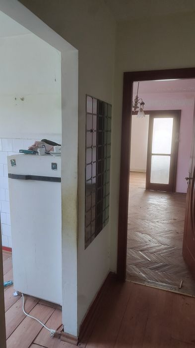 Apartament 3 camere semicomandat