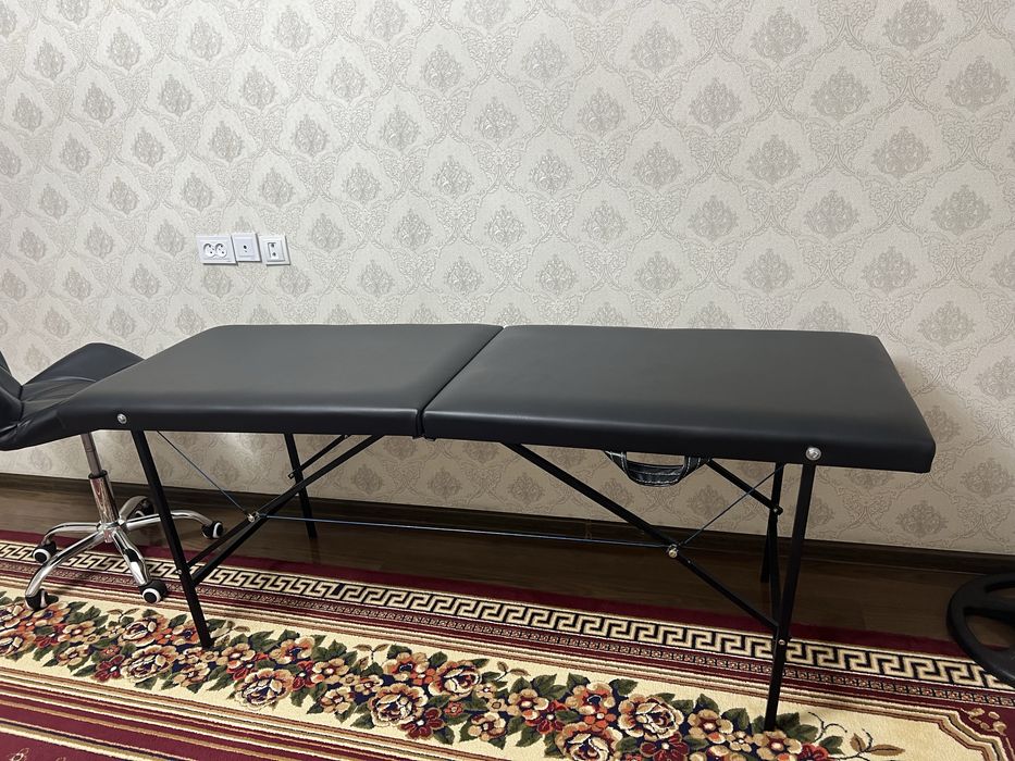 Кушетка и кресло