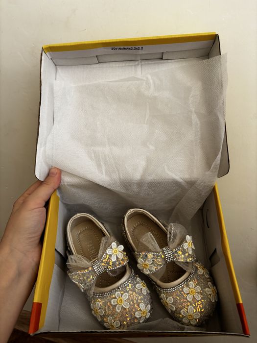 Продам туфли детские