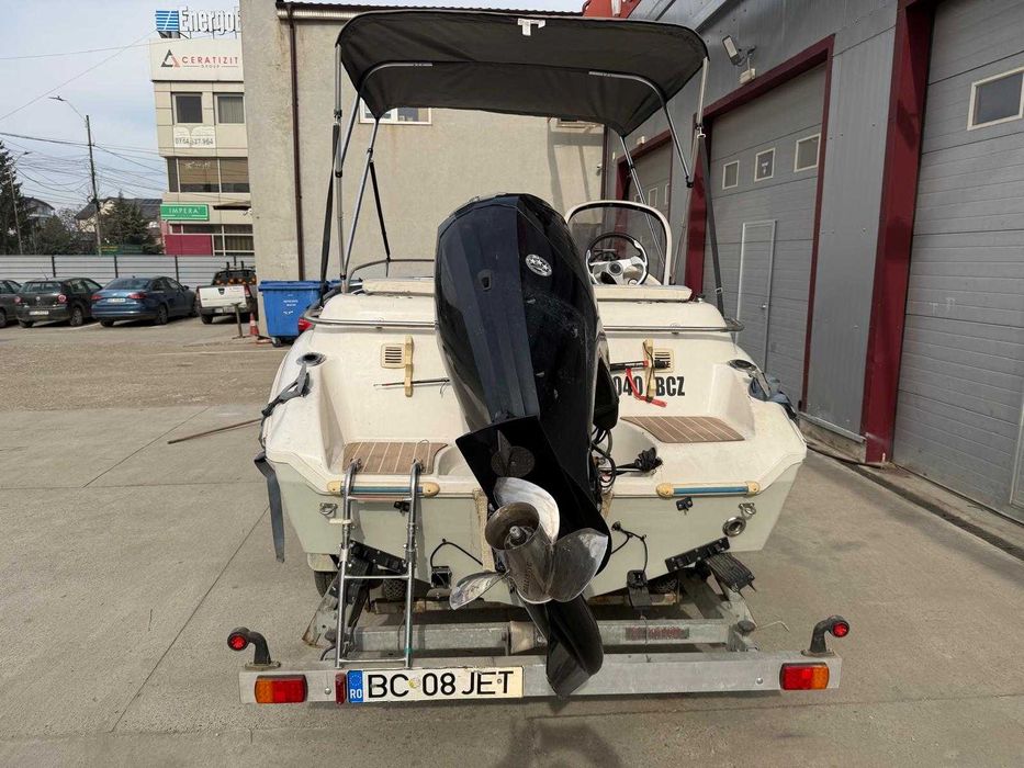 Barca cu motor pentru pescuit 115 cp

Motor: Mercury 115 CP (4 timpi)

Consolă centrală cu parbriz

Bimini top pliabil

Scară inox baie