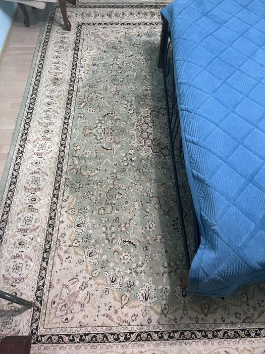 Продам 2 шелковых ковра