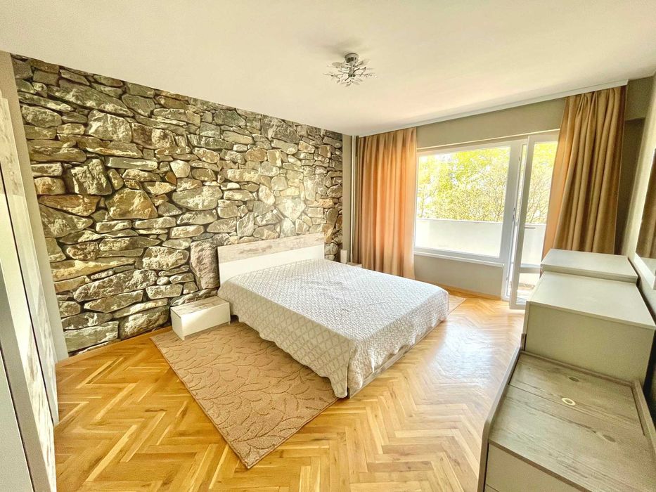 Дава се под наем Тристаен апартамент в Варна, Цветен квартал - 94 кв.м за 699 € - Снимка #3