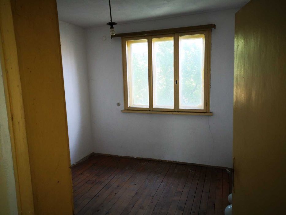 Продава се Къща в Берковица - 205 кв.м за 398 €/кв.м - Снимка #5