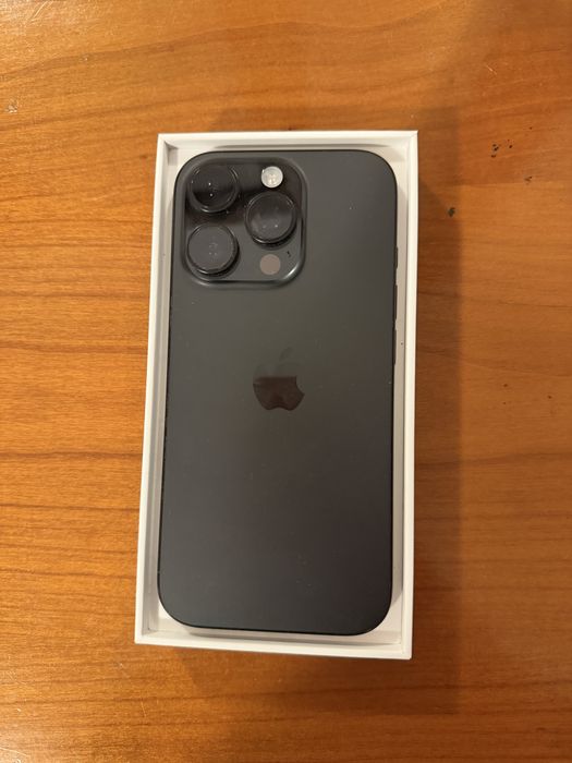 Iphone 16 pro Black titanium 256gb ecran defect