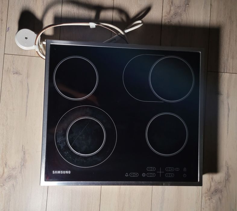 Варочная поверхность SAMSUNG NZ 64 T3516CK