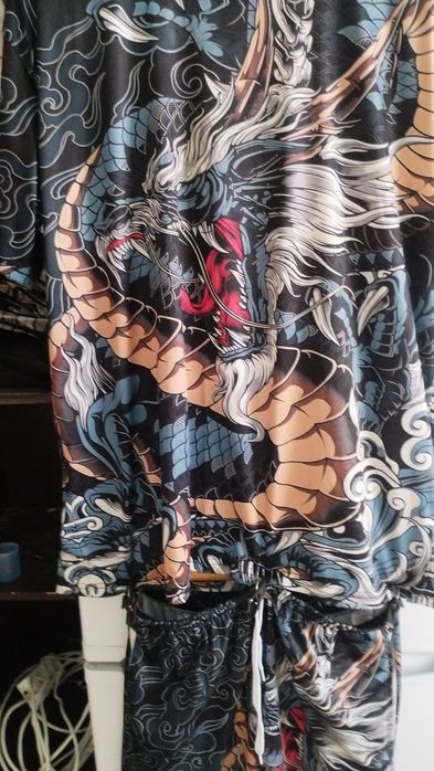 Продам футболки шорты