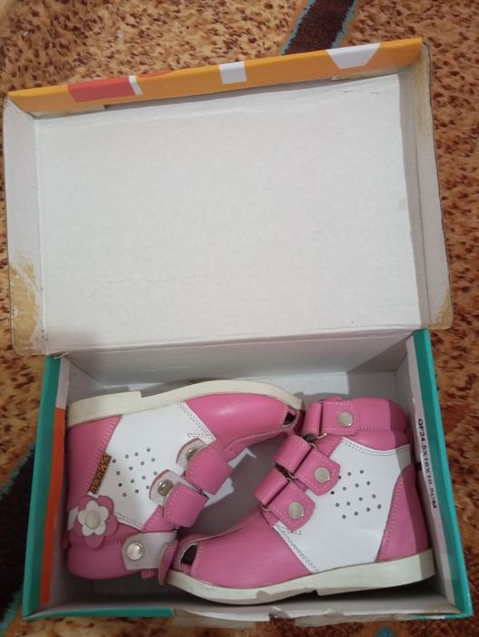 Продам ортопедическуб обувь