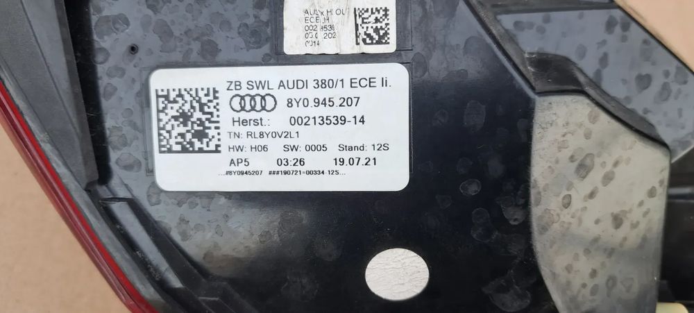 lampa stop stanga spate audi a3 8y
