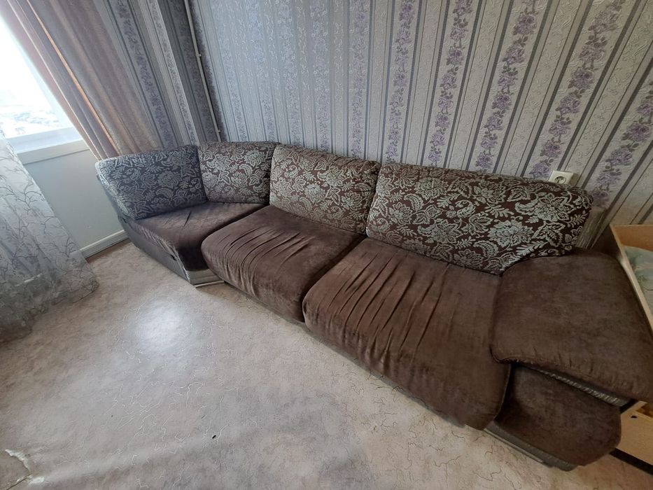 Продам б/у диван в хорошем состоянии