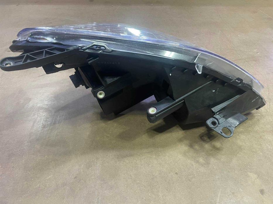 НОВ Фар ляв за Опел Зафира Б 2005-2010