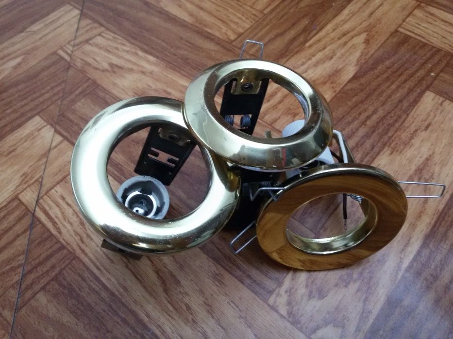 Споты Потолочные