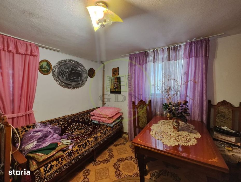 Casa 5 camere, teren 1296 mp, Craiova, zona Brestei