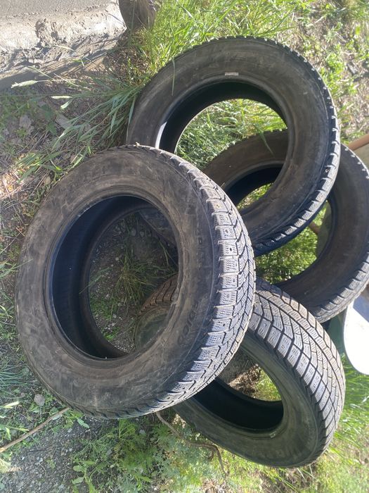 Viatti 215/60 R16 зимние щины