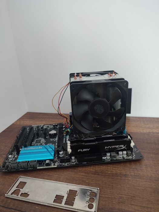 Комплект дънна платка Z97, i5 4690k, 16gb RAM и охлаждане coolermaster