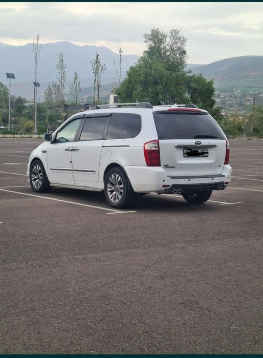 Кия карнивал 2 позиции 2.9 турбо дизел лимузин