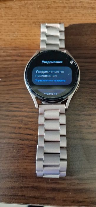 Samsung Galaxy Watch4 смарт часовник почти нов