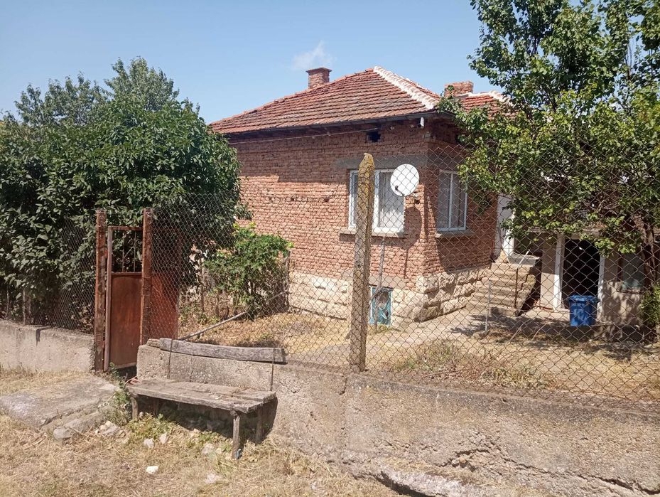 Продава се Къща в с. Тръстеник, Област Русе - 80 кв.м за 225 €/кв.м - Снимка #3