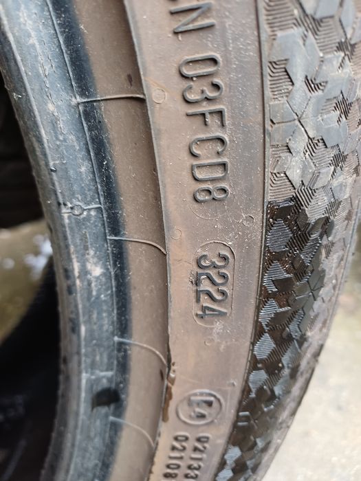 Гуми 235/45/20 Континентал