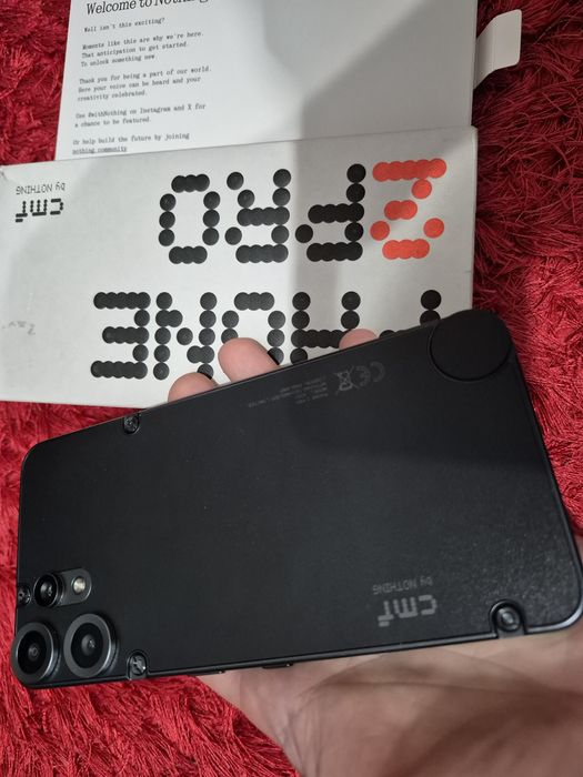 -Nothing Phone 2Pro Nou 128Gb, 8Ram ireprosabil a fost pusa cartela in el cateva zile Black doar telefonul si cutia poze reale nici o restrict