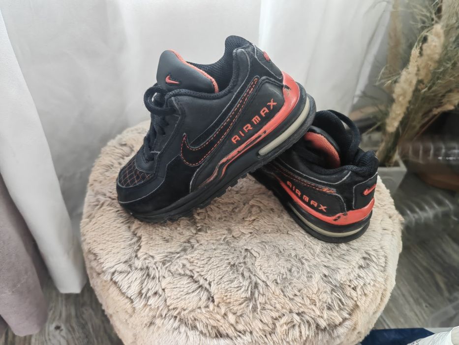 Различни номера бебешки обувки nike