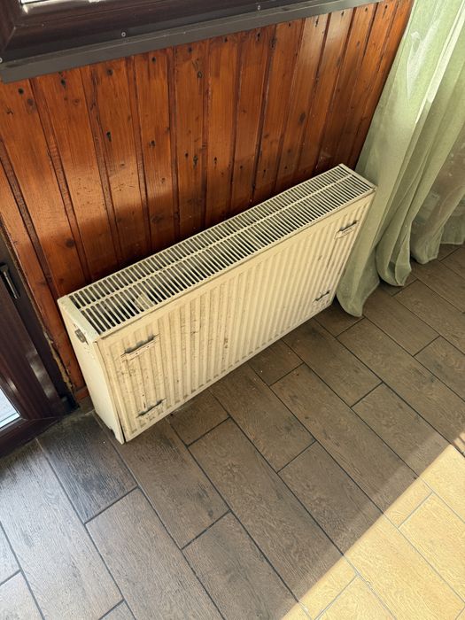 Calorifer stare buna de functionare pret 100 lei urgent predare in s.4