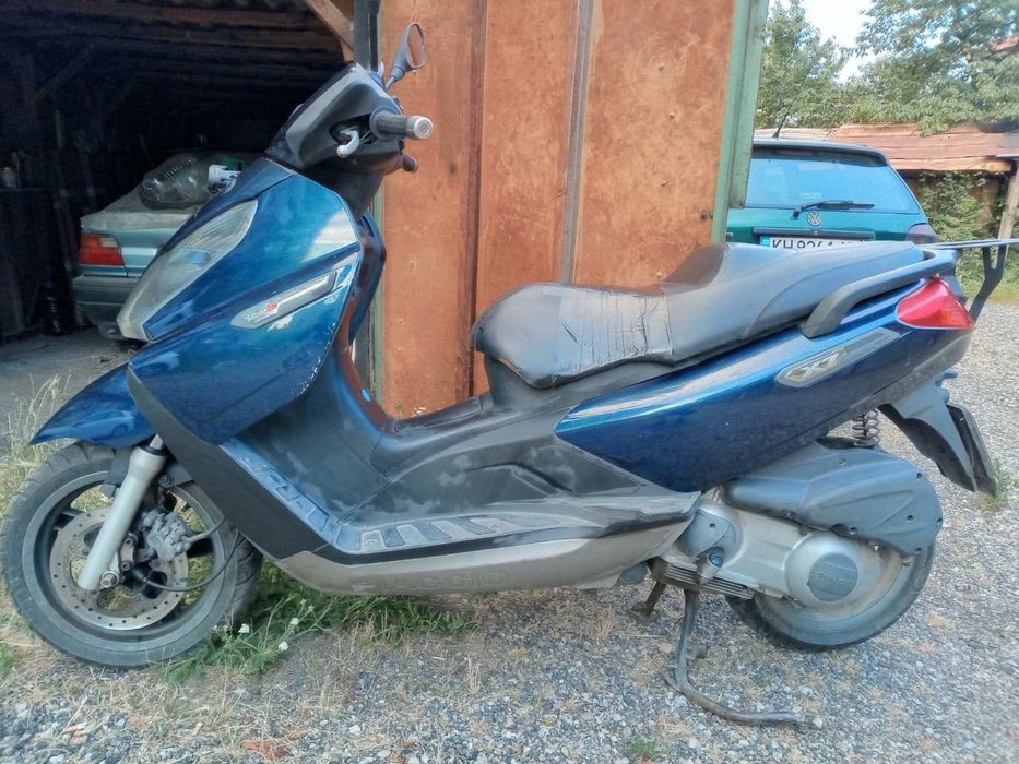 Скутер Piaggio X7