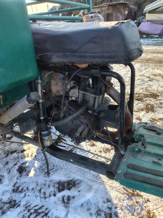 Продам мотоцикл -муравей 250 кубовый.