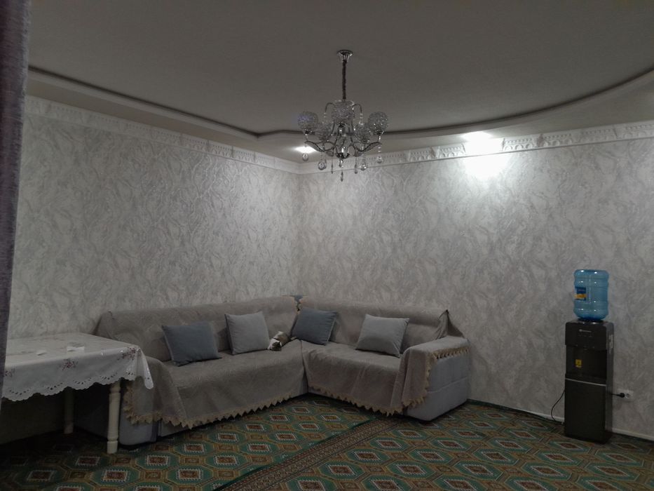 Yakkasaroyda uchaska sotiladi 3, sotiglik 12 xona 3 ta san uzel