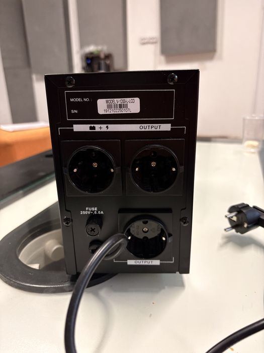 Бесперебойник SVC