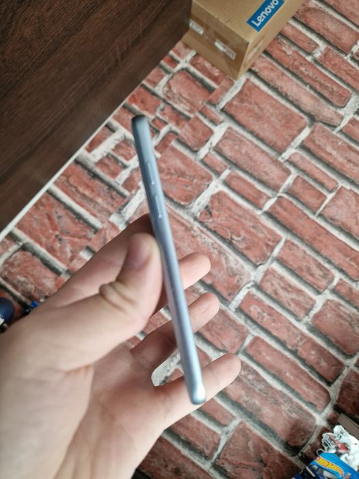 Samsung Galaxy A3 (2017) - Compact - Stare Foarte Bună