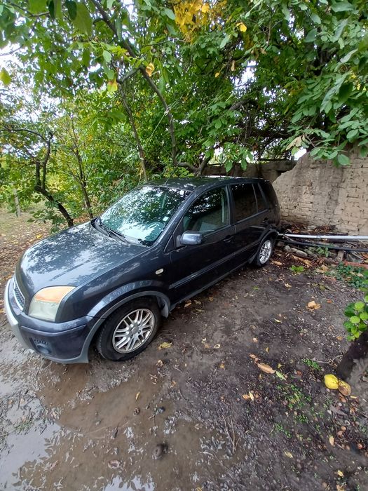 Ford Fusion 2008 с повреден двигател
